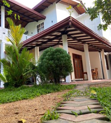Mirissa Gold Rush Villa