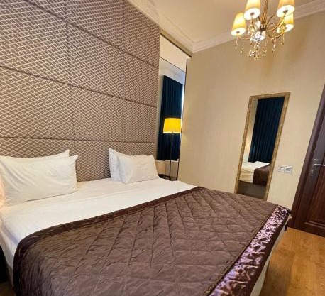 Mirror Hotels