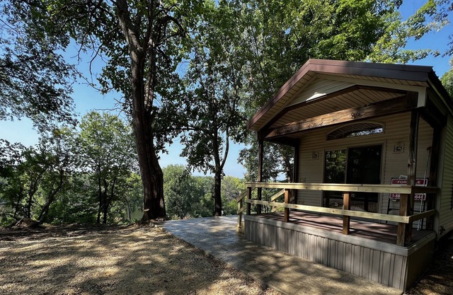Mississippi View 1 Bedroom & loft 1 Bath Sleeps 4
