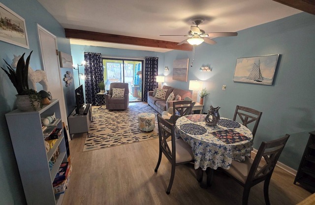 Misty Mare Townhouse - Gorgeous home on Chincoteague Island
