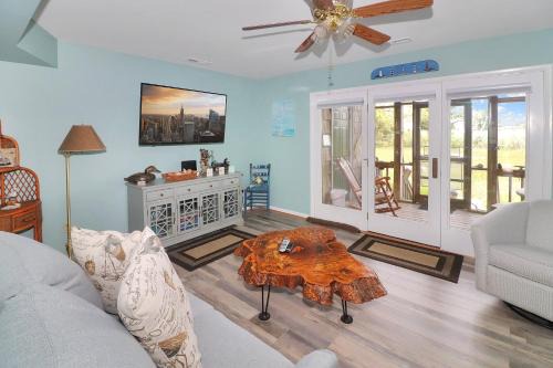 Misty's Thicket - Water access; Screened porches!
