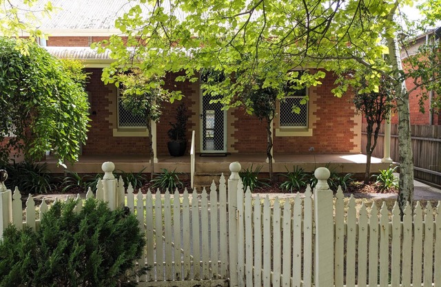 Mitchell Cottage- Heritage Chic in Central Albury - Gorgeous two bedroom cottage in central Albury