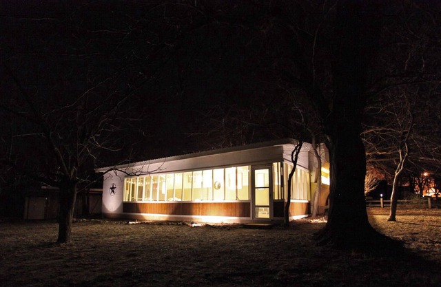Mitzi's New Moon: A Classic and Cozy Country Getaway