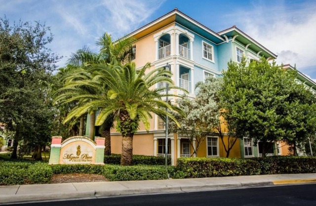 Mizner Place at Weston Town Center Fl
