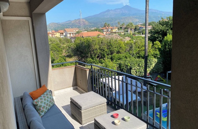 MMBook House Gebel Etna View
