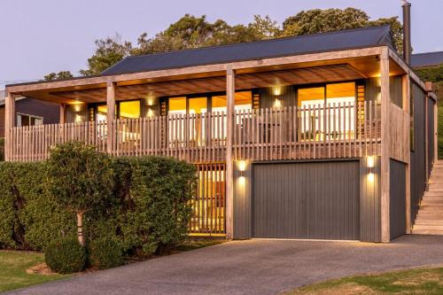 Moa Whare - Stay Waiheke
