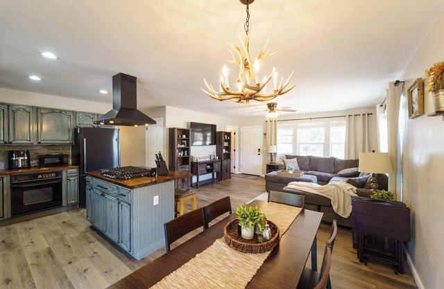 Moab–Telluride Stay. Pets RVs Group Friendly