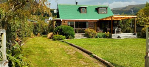 Moananui Lodge