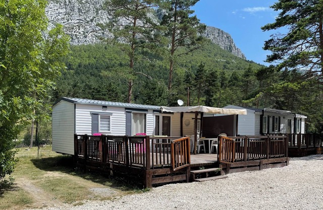 Mobil Home Dans un Camping en Pleine Nature
