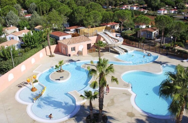 Casa móvil en Bessan con piscina comunitaria