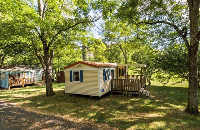 Mobil Home 'La Clairière' con piscina compartida, terraza privada y Wi-Fi