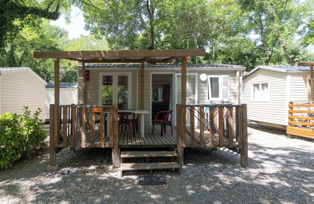 Mobil-home 'Mobil-home Confort B - 1-4 Pers' con piscina compartida