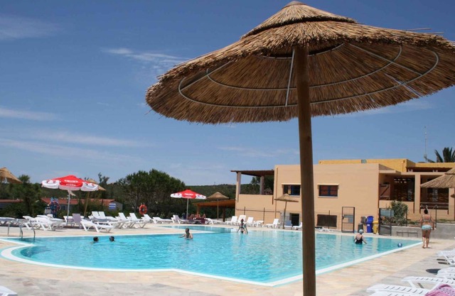 Casa vacacional con piscina y caja fuerte