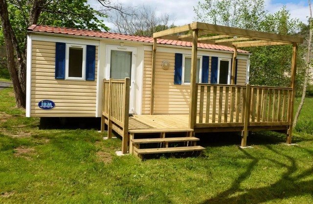 Mobilheim 2 Schlafzimmer - halb überdachte Terrasse 5 Personen