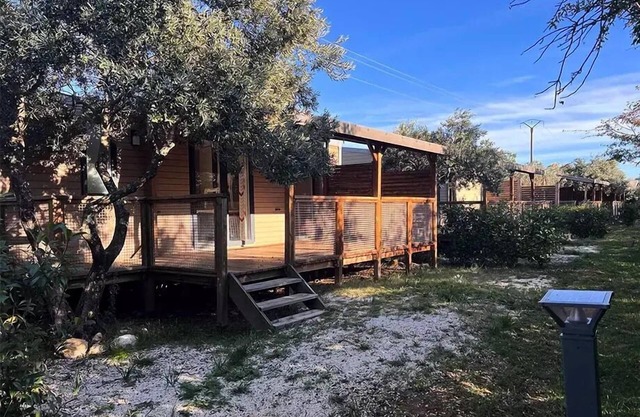Mobilheim Castellane Gartenseite - 30m2 - 2 Schlafzimmer + TV + A/C 4 Personen