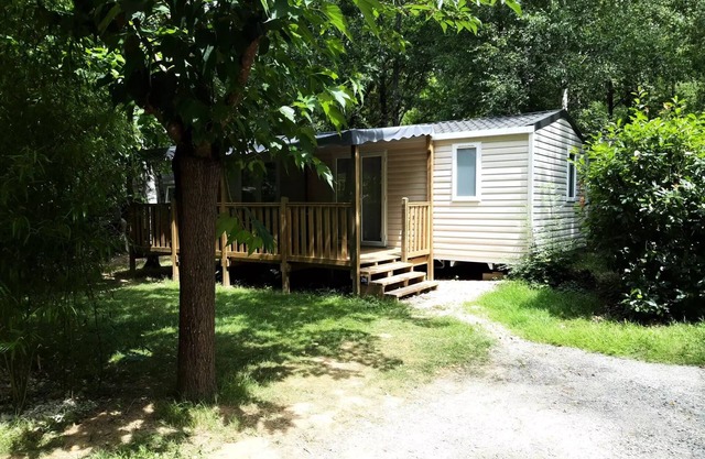 Mobilheim Riviera Premium 40m² (2 Schlafzimmer) + überdachte Terrasse 4 Personen