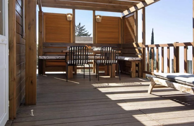 Mobilheim mit Sensationeller Aussen Holzterrasse