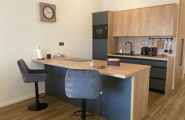 Moderný apartmán A408 v centre NR, parkovanie v cene