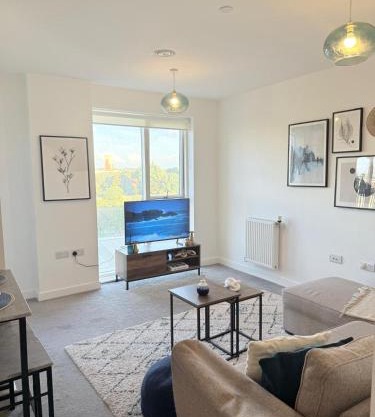 Modern 1-Bed Flat, Sleeps 4