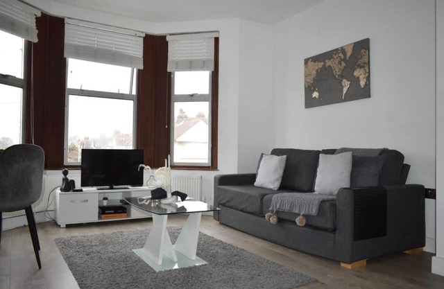 Modern 1 bedroom apartment in Hornchurch