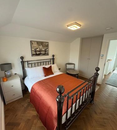 Modern 1 bedroom