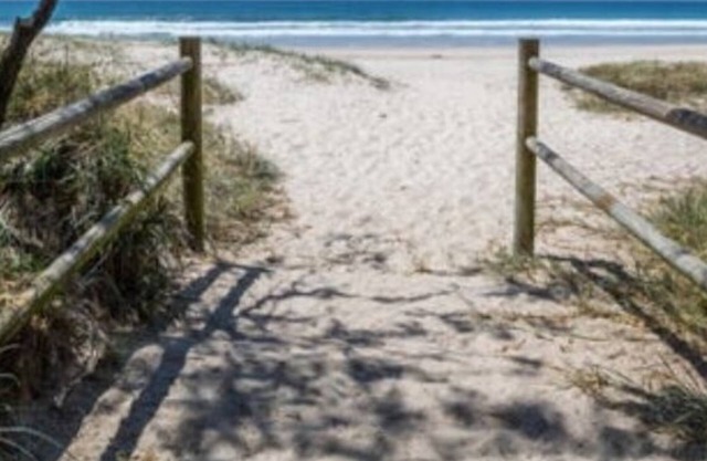 Modern 1 Bedroom Pet Friendly Air-conditioned Unit in Casuarina NSW