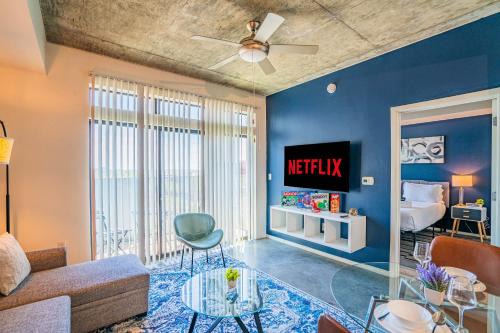 Modern 1BD Apartment in CDT with Gym and Pool
