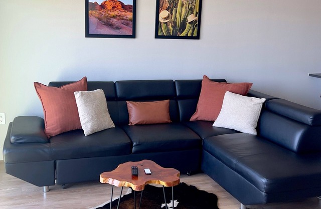 Chic 1-bedroom apartment with WiFi, fitness room, and pool in marvelous Dallas
