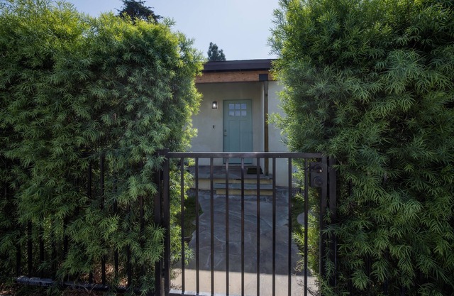 Modern 1BR Home w/ Luscious Yard - Close to Disneyland, Downtown LA and More!