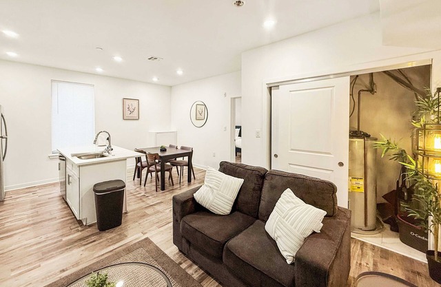 Modern 2 BD | Sleeps 6 | Northern Liberties