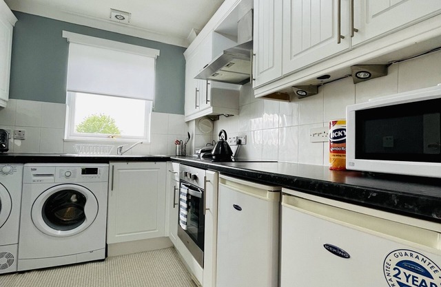 Modern 2 bed Apartment Near City Centre