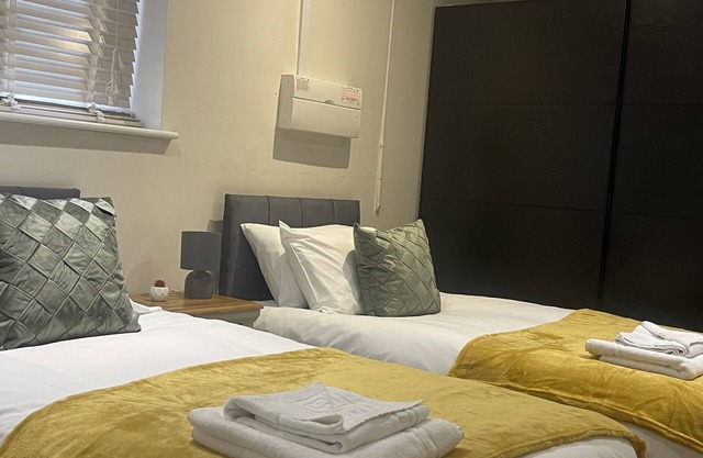 Modern 2 Bed GF apartment