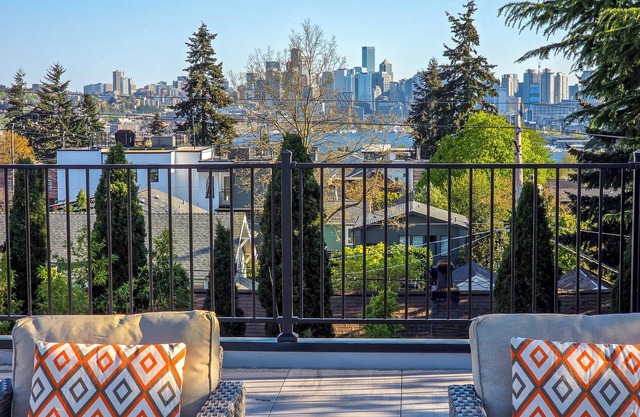 Modern 2-Bedroom 2-Bath Home with Stunning Views