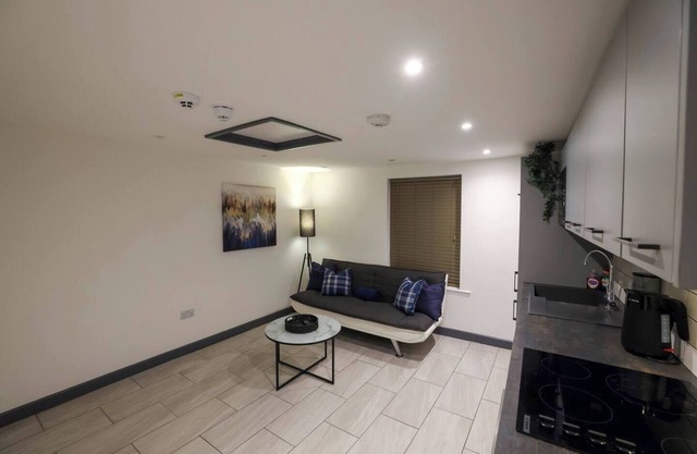 Modern 2 Bedroom Apartment, Bicester Town Centre
