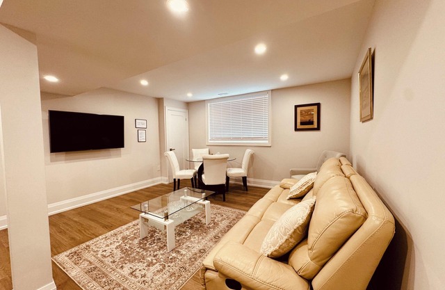 Modern 2 Bedroom 1 Parking Basement Unit