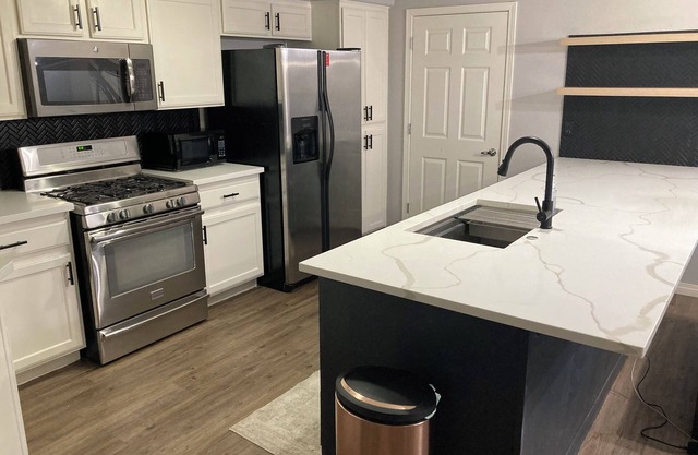 Modern 2-bedroom Condo in Vibrant Southwest Las Vegas NV