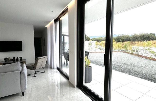 Modern 2 Bedroom house
