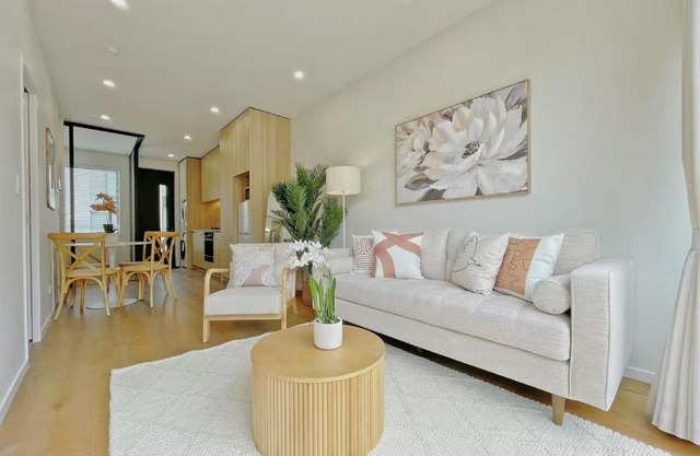 Modern 2-Bedroom Townhouse in Grey Lynn