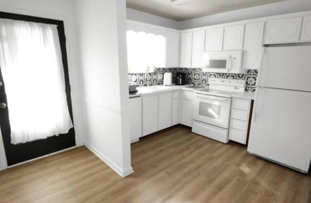 Modern 2-Bedroom Townhome