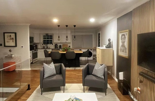 Modern 2BR Getaway Near ATL Airport, Downtown & Tyler Perry Studios