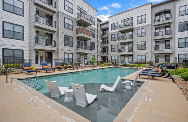 Modern 2BR Loft w/ Pool + Balcony in Heart of SoCo