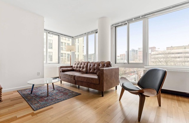 Modern 2BR Place in White Plains