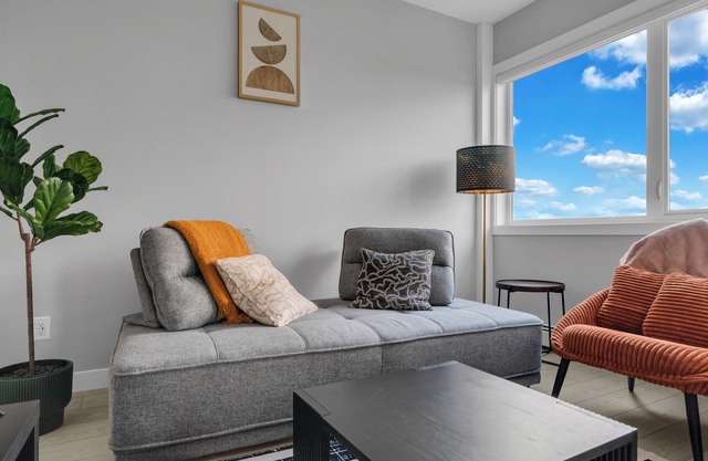 Modern 2BR Suite with Underground Parking in SW Calgary