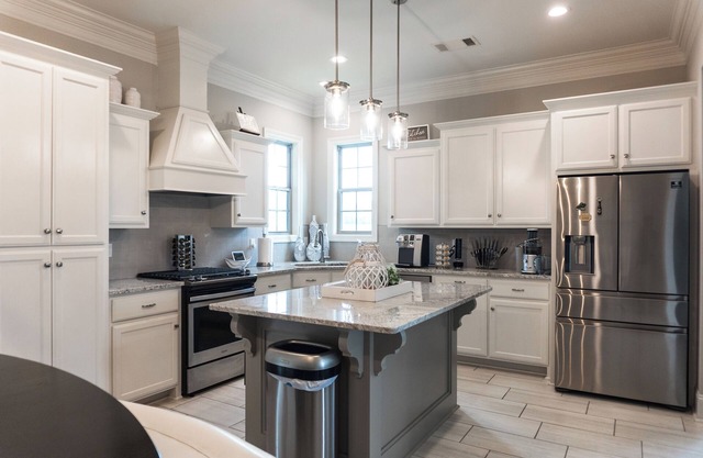 Modern 3 bd 2.5 bath Cajun Home