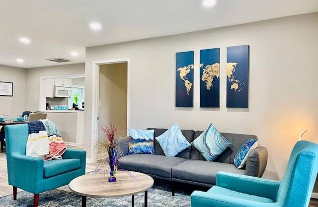 Modern 3 Bdrm Private Home in Heart of High Point