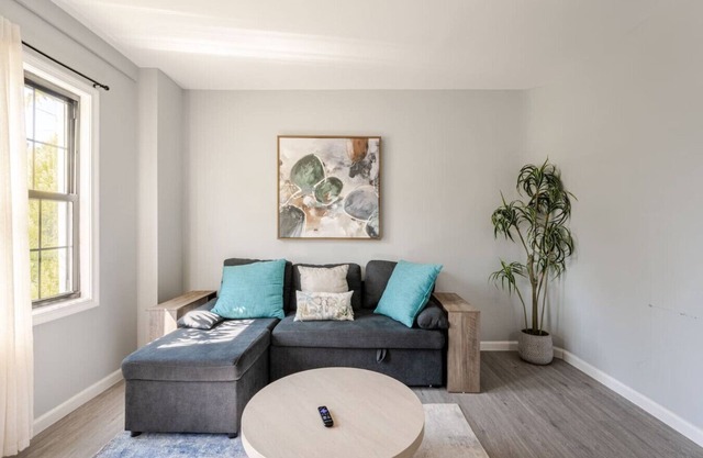 Modern 3 Bed House in Black Rock