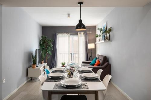 Modern 3 Bedroom & 3 Bathroom Apartment - near Balluta Bay