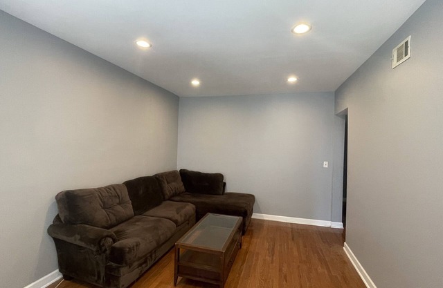 Modern 3-Bedroom Condo with Artistic Flair in Historic Bronzeville