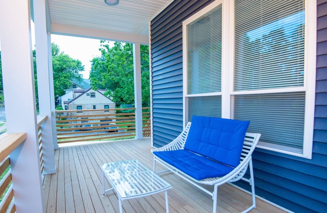 Modern 3 Bedroom Home Minutes to Downtown Cincinnati