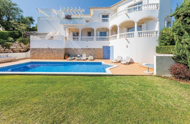 Alojamiento de 3 habitaciones en Santo Antonio Resort